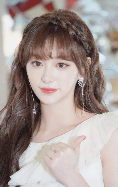 娱乐吃瓜姐陈卓璇,娱乐吃瓜界的风云人物  第2张